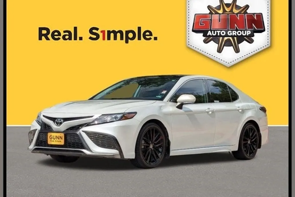 2022 Toyota Camry XSE photo 1