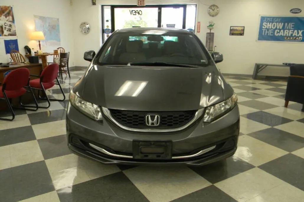 2013 Honda Civic LX photo 1