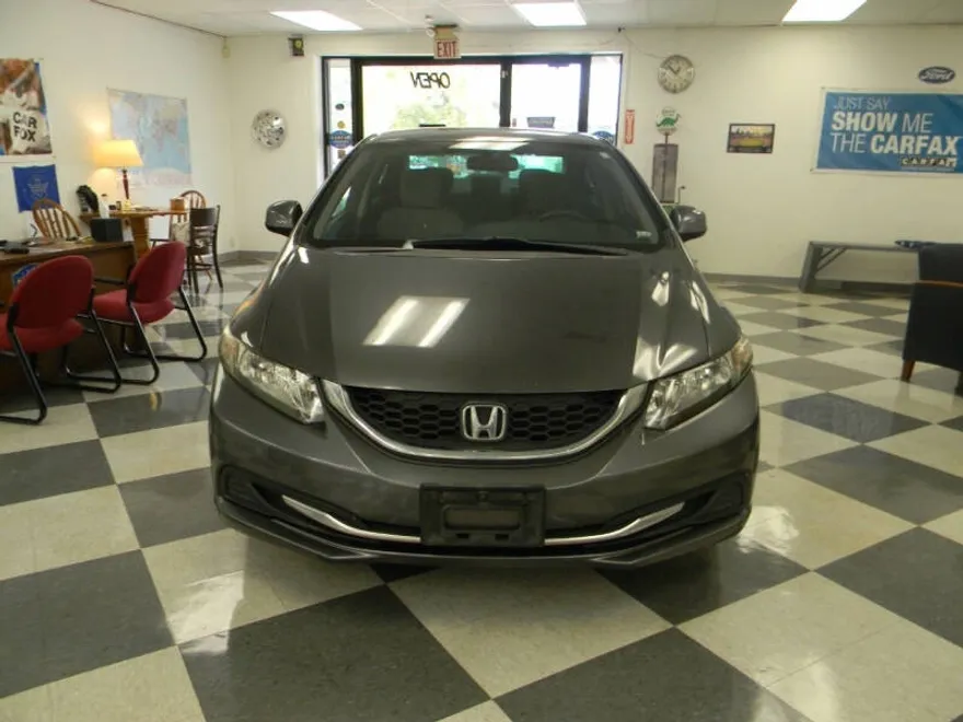 2013 Honda Civic LX photo 1