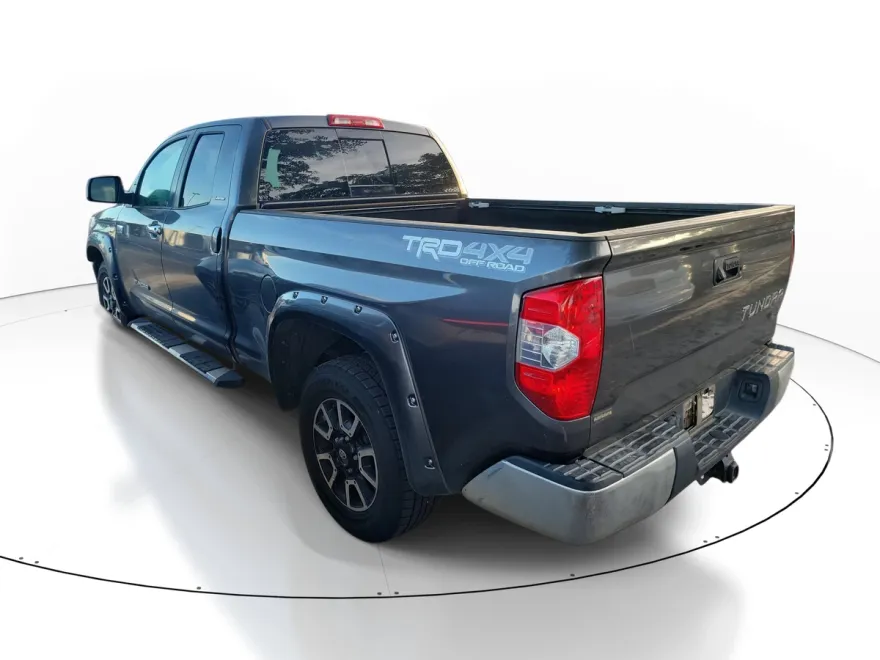 2016 Toyota Tundra Limited photo 1