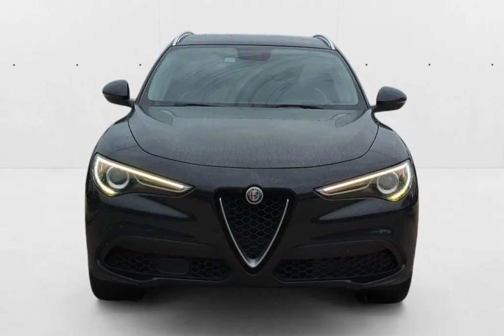 2018 Alfa Romeo Stelvio STELVIO Q4 photo 1
