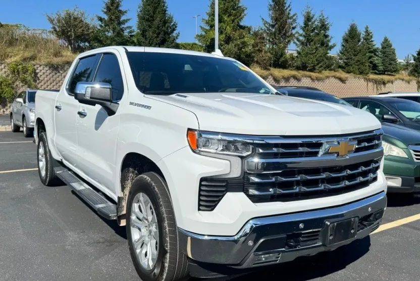 2023 Chevrolet Silverado 1500 LTZ photo 1