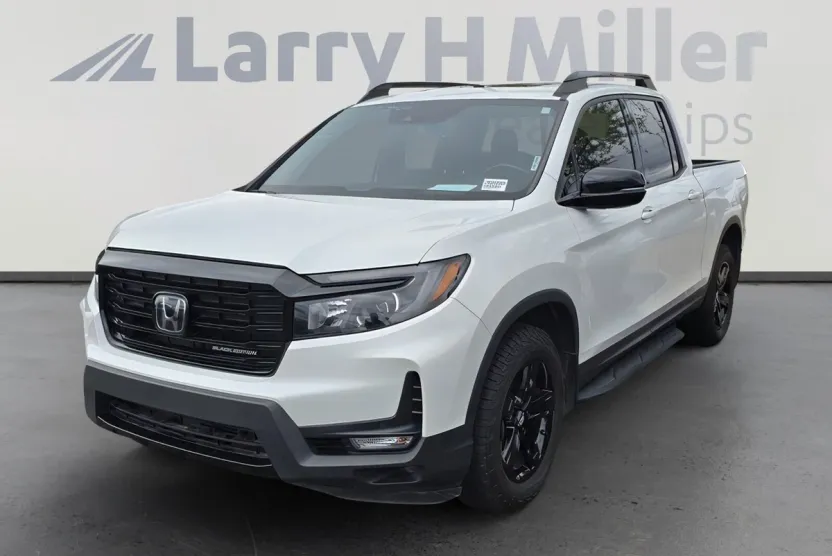 2021 Honda Ridgeline Black Edition photo 1