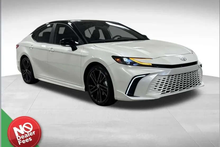 2025 Toyota Camry XSE photo 1