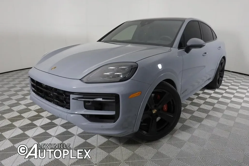 2025 Porsche Cayenne Coupe GTS photo 1