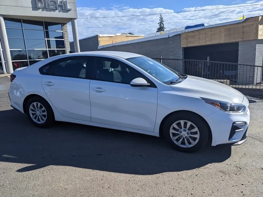2020 Kia Forte FE photo 1