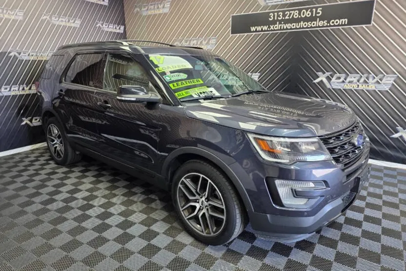 2017 Ford Explorer Sport photo 1