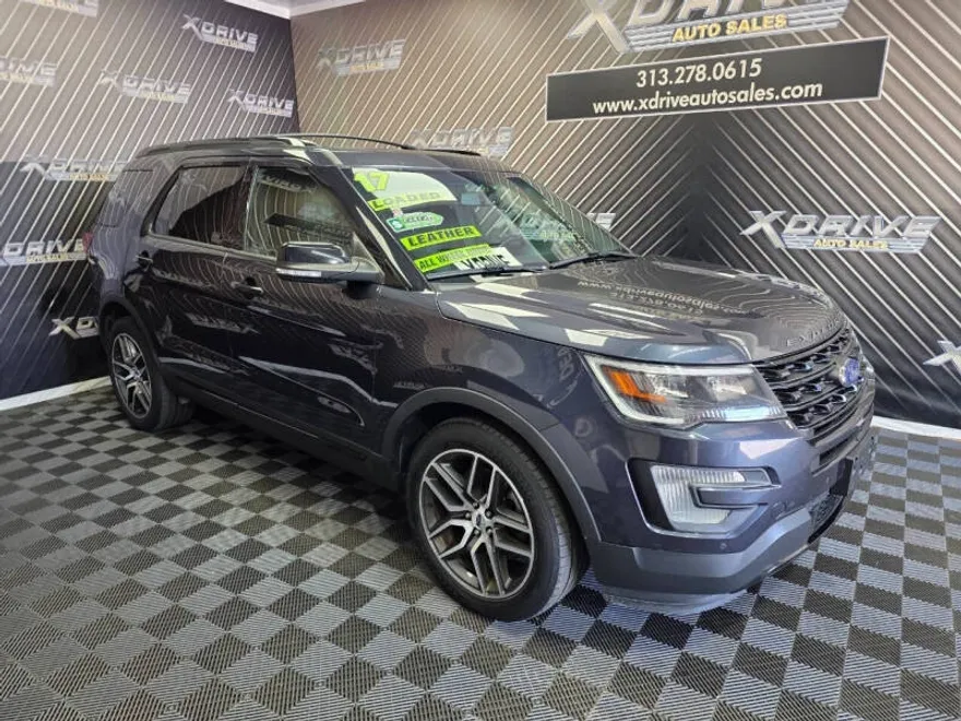 2017 Ford Explorer Sport photo 1