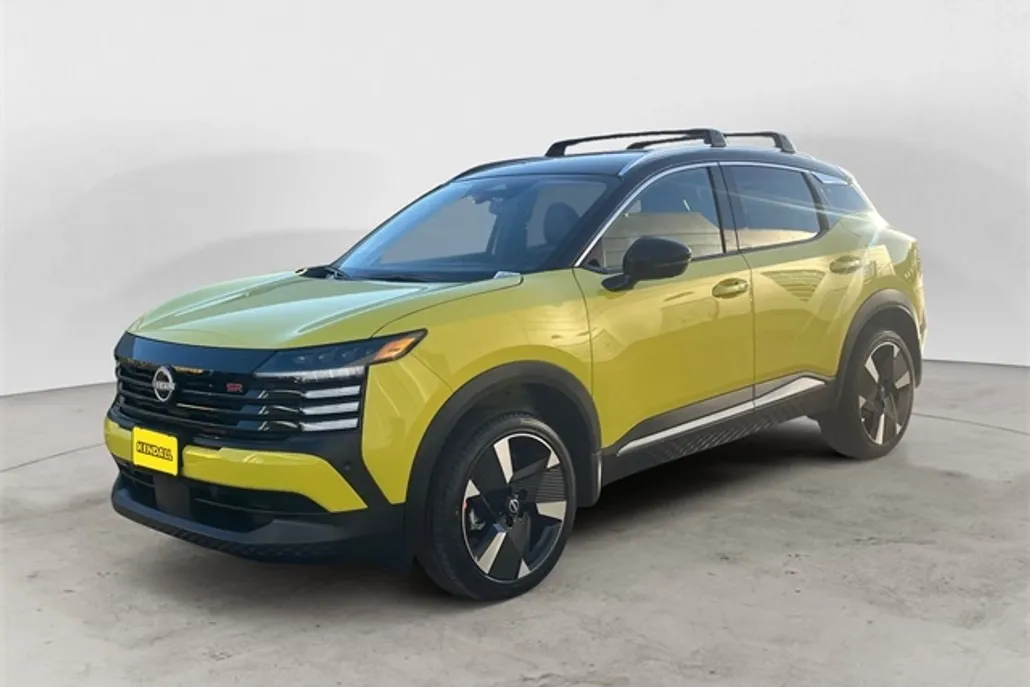 2026 Nissan Kicks SR photo 1