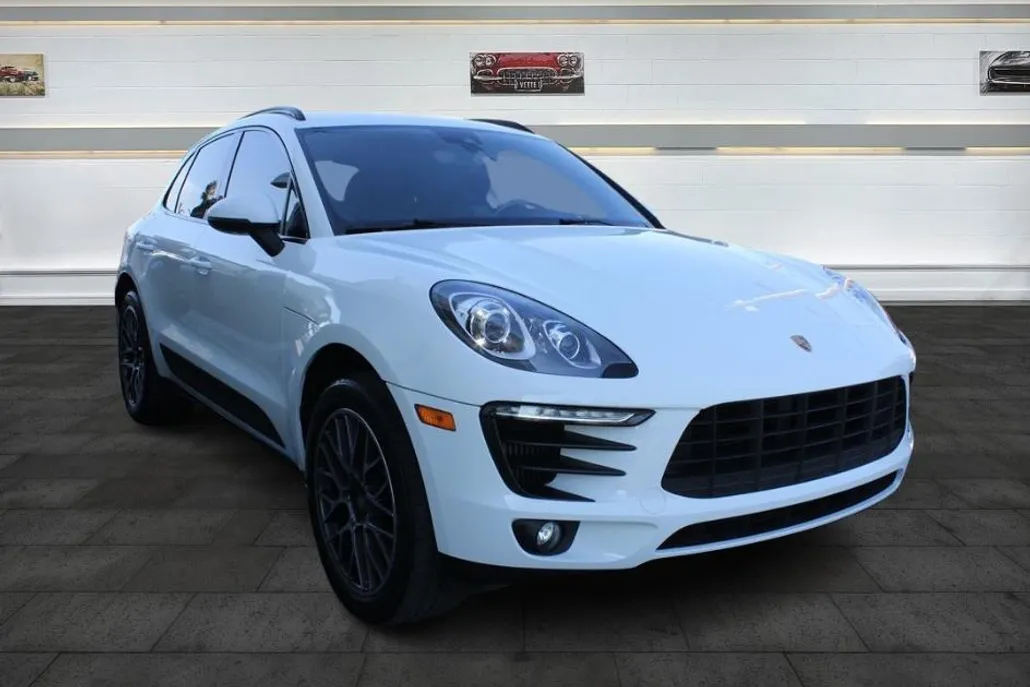 2017 Porsche Macan S photo 1