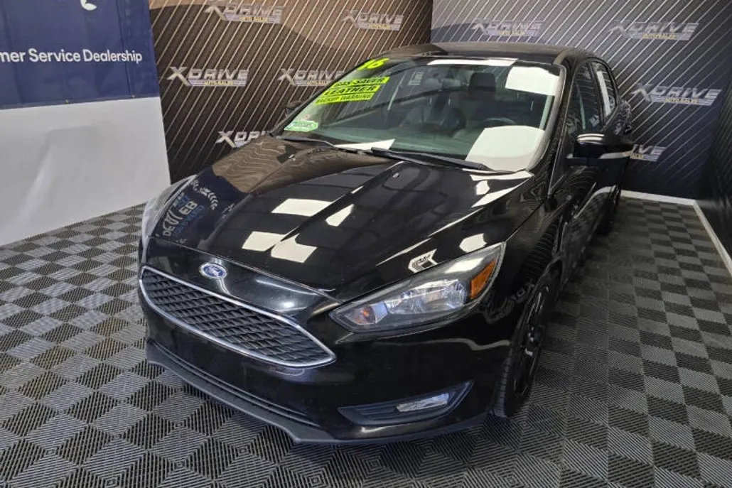2016 Ford Focus SE photo 1