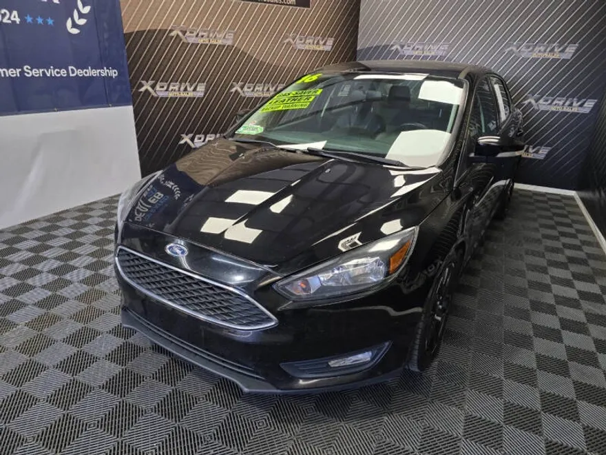 2016 Ford Focus SE photo 1