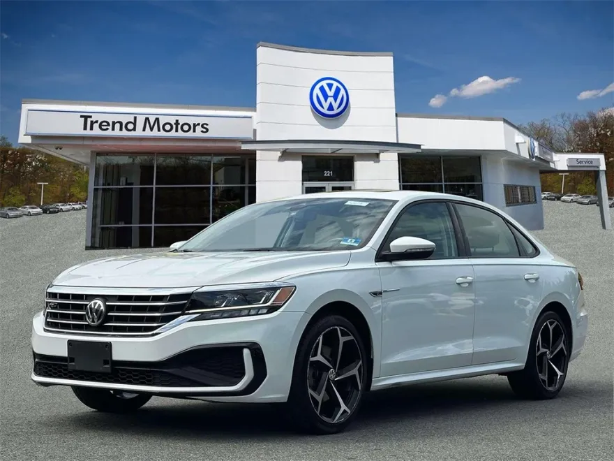 2020 Volkswagen Passat 2.0T R-Line photo 1