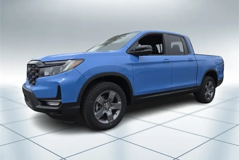 2025 Honda Ridgeline TrailSport photo 1
