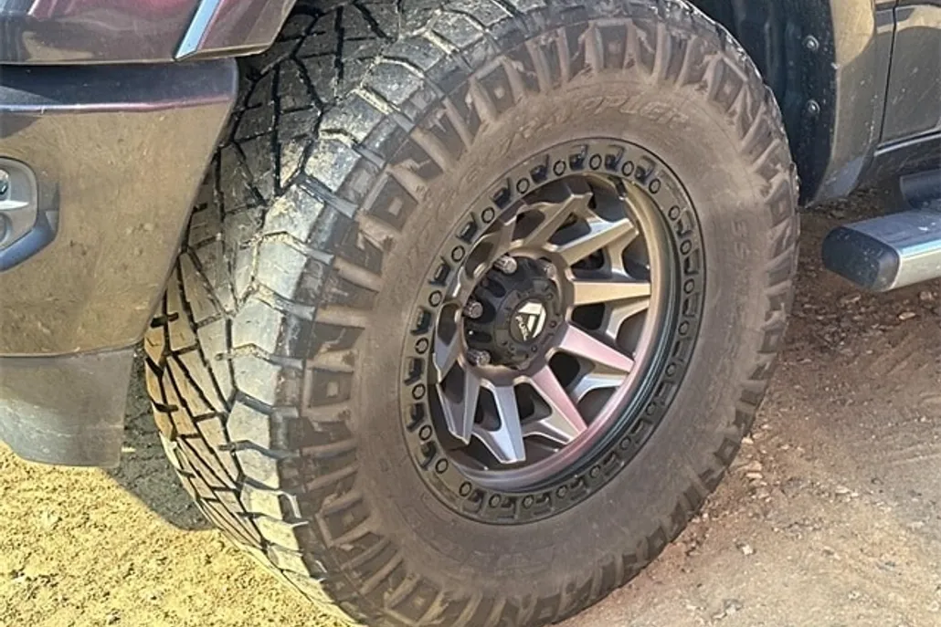 2020 Ram 1500 Laramie photo 1