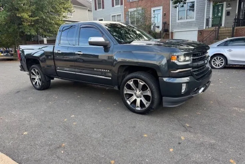 2017 Chevrolet Silverado 1500 LTZ Z71 photo 1