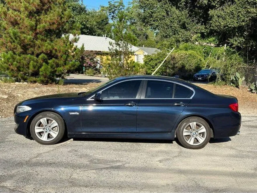 2013 Bmw 528i 5-series photo 1