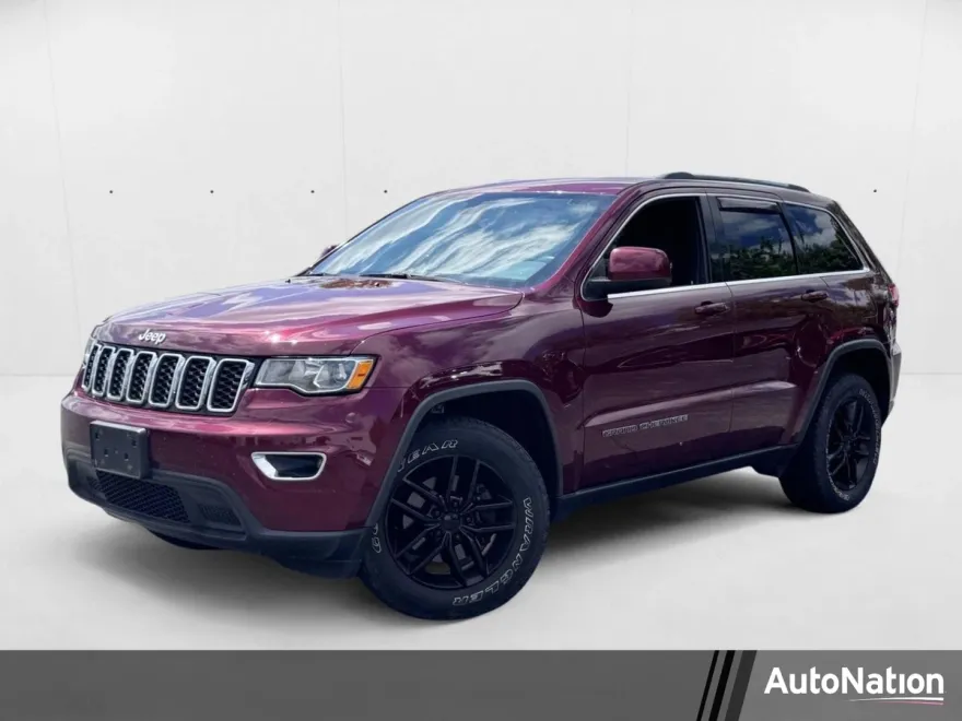 2017 Jeep Grand Cherokee Laredo photo 1