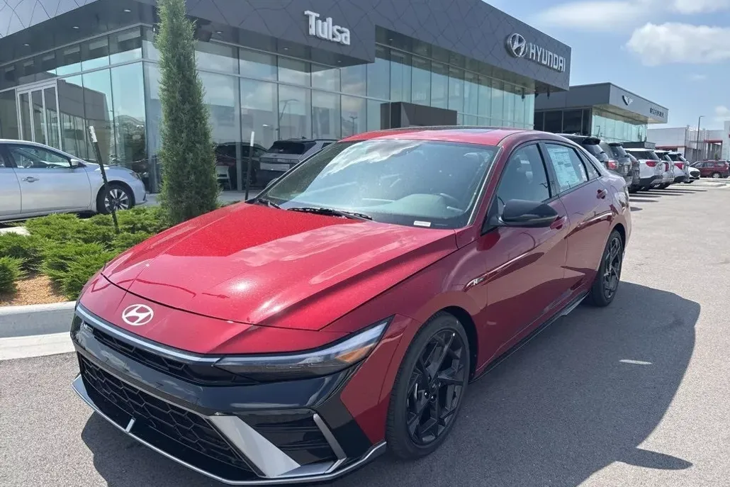 2025 Hyundai Elantra N Line photo 1