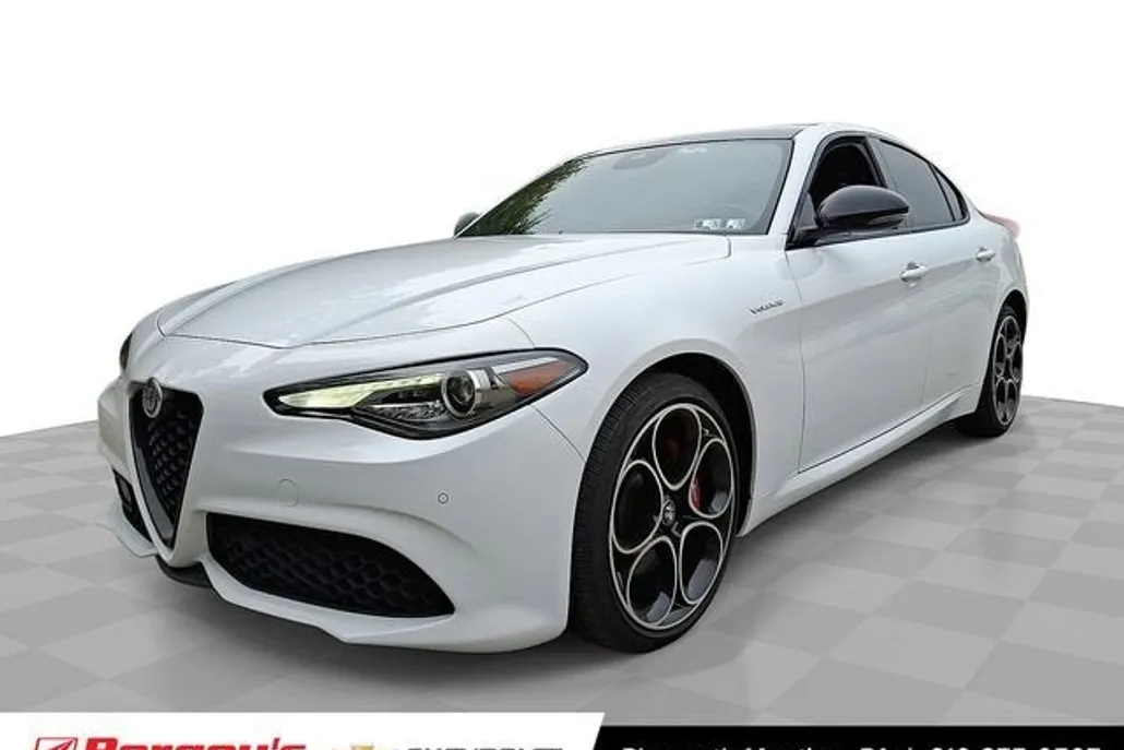 2022 Alfa Romeo Giulia Ti - VELOCE photo 1