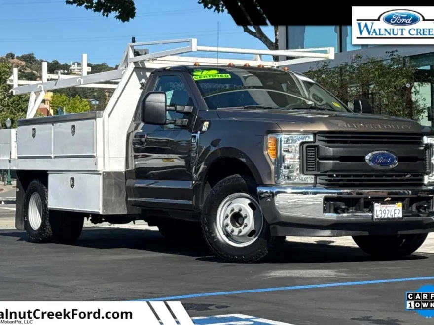 2017 Ford F-350 XL photo 1
