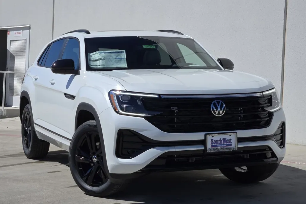 2025 Volkswagen Atlas Cross Sport SEL R-Line photo 1