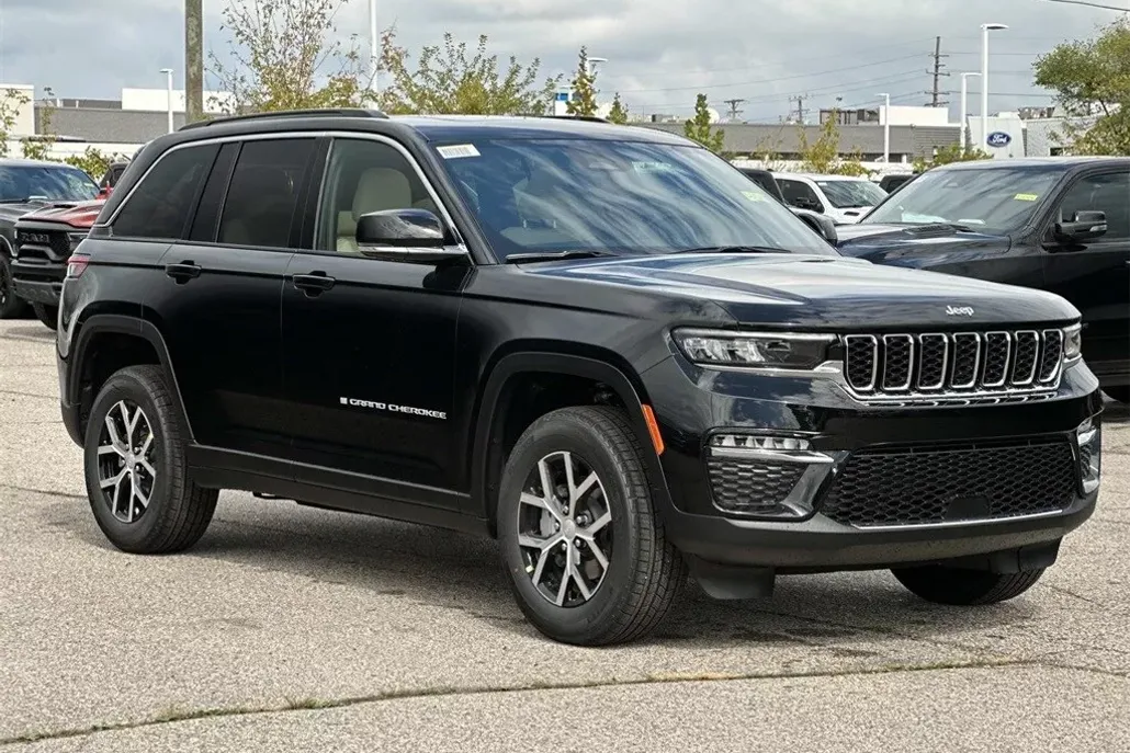 2025 Jeep Grand Cherokee Limited photo 1