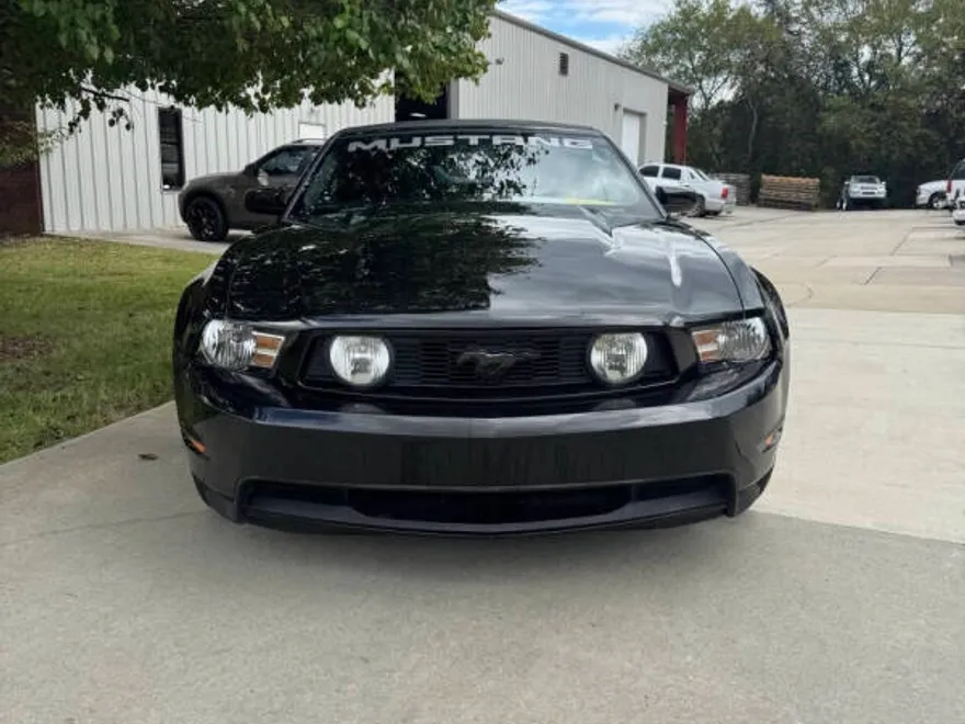 2012 Ford Mustang V6 Convertible photo 1