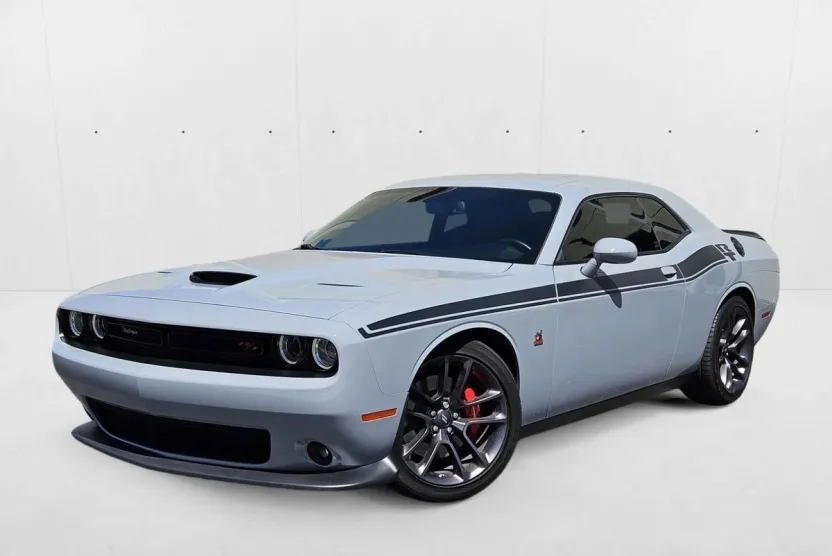 2022 Dodge Challenger R/T Scat Pack photo 1