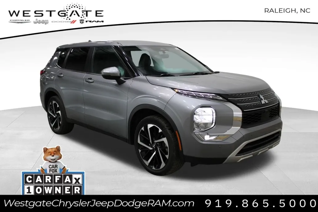 2022 Mitsubishi Outlander SE photo 1