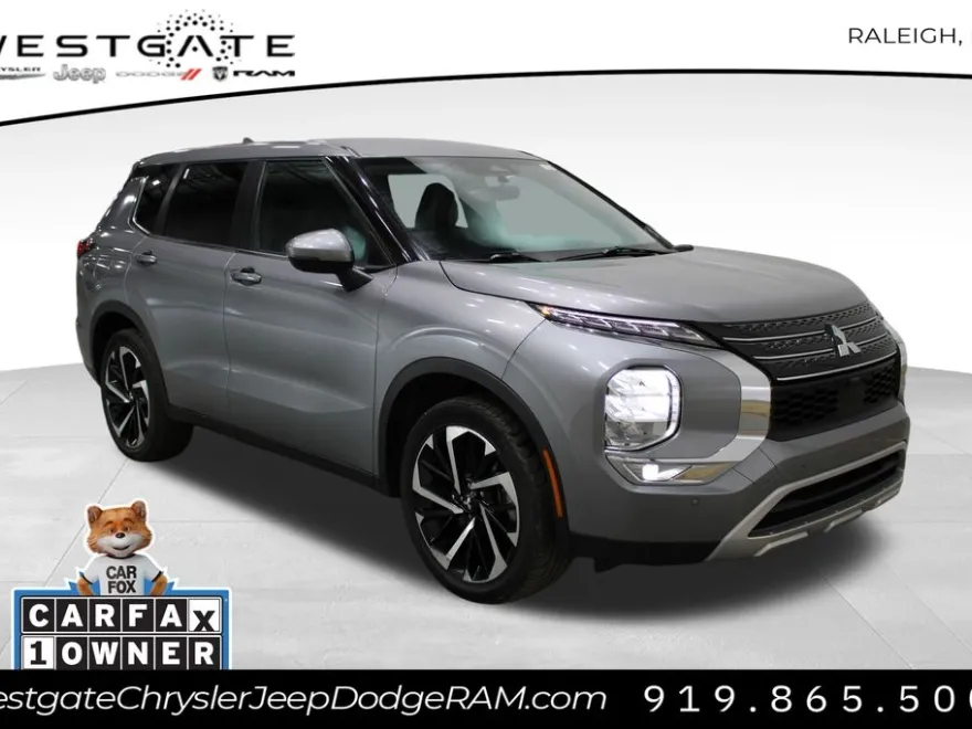 2022 Mitsubishi Outlander SE photo 1