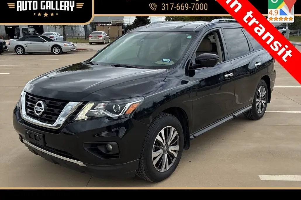2017 Nissan Pathfinder SL photo 1