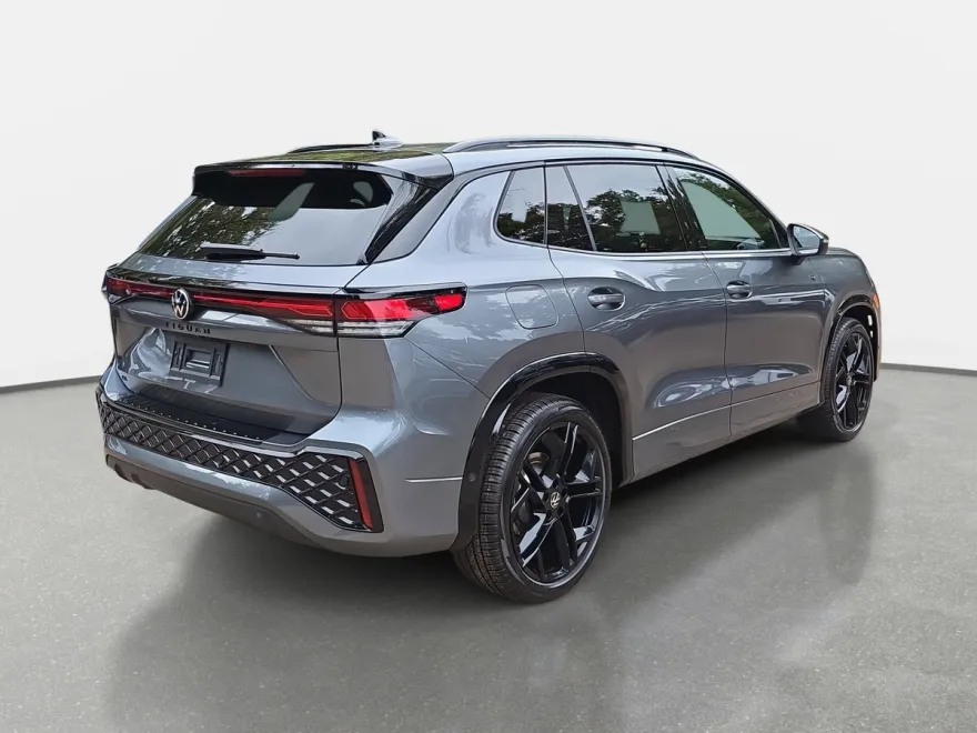 2025 Volkswagen Tiguan SE R-Line Black photo 1