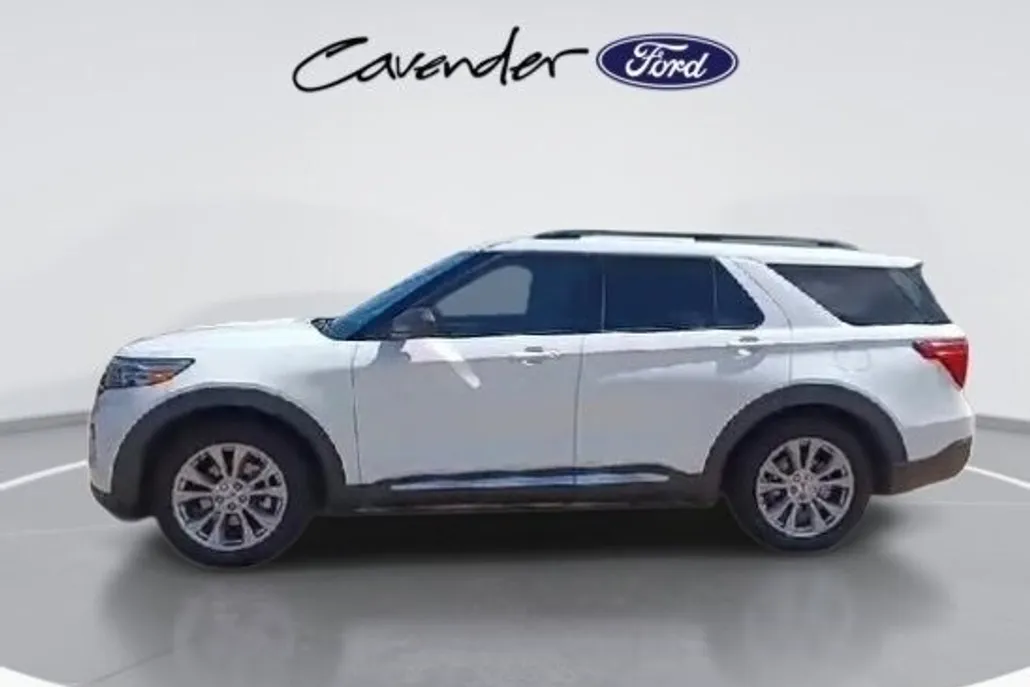 2021 Ford Explorer XLT photo 1