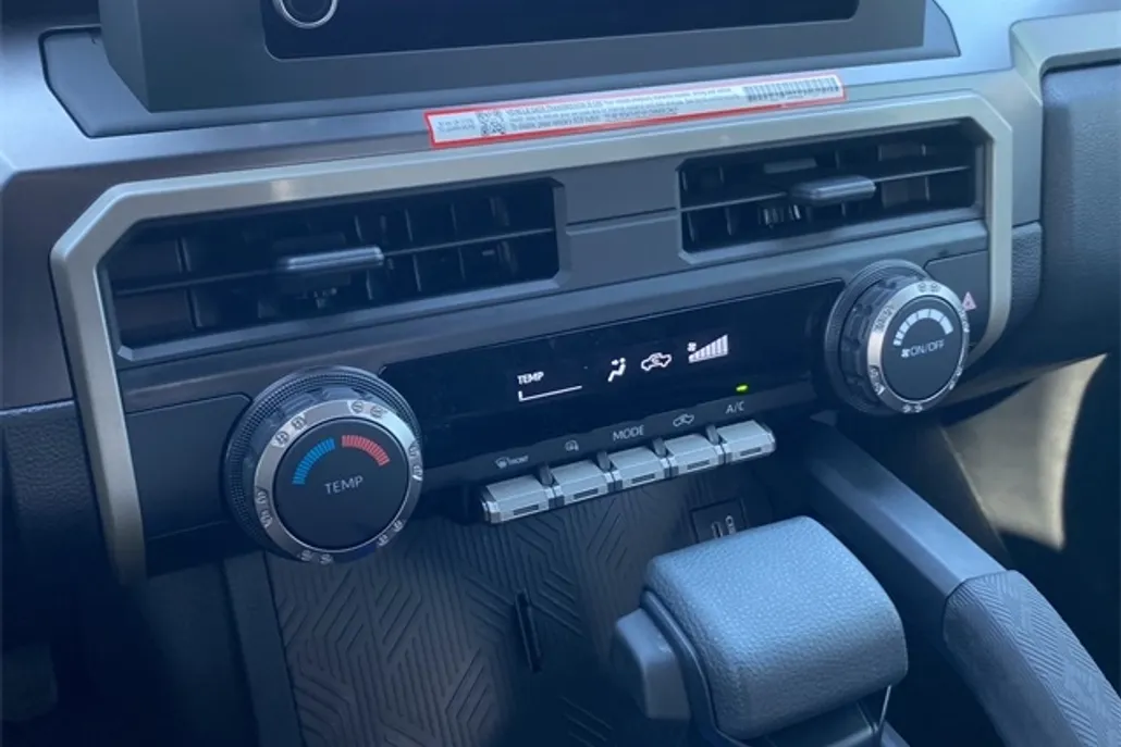 2025 Toyota Tacoma SR5 4x4 Double Cab photo 1