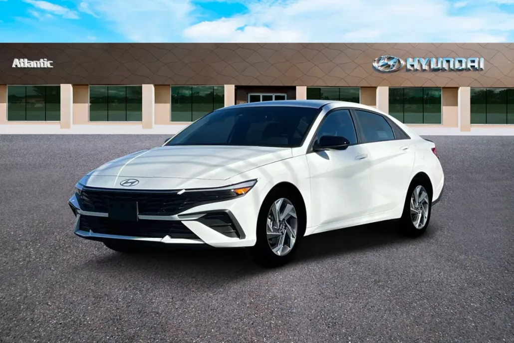2025 Hyundai Elantra SEL Sport photo 1