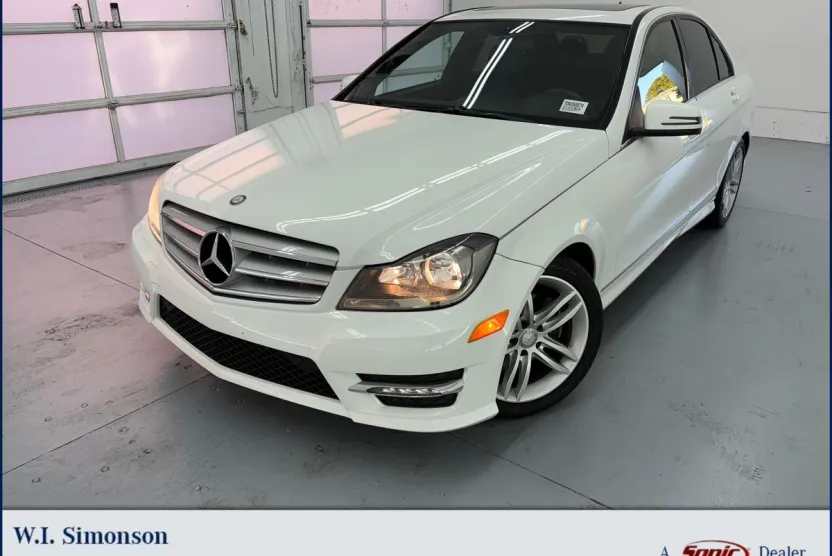2013 Mercedes Benz C 250 Sport photo 1