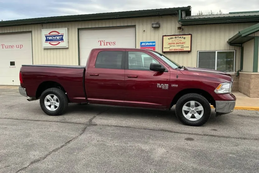 2019 Ram 1500 Classic SLT photo 1