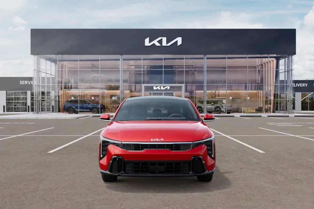 2025 Kia K4 GT-Line photo 1