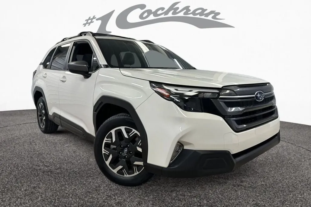 2025 Subaru Forester Premium photo 1
