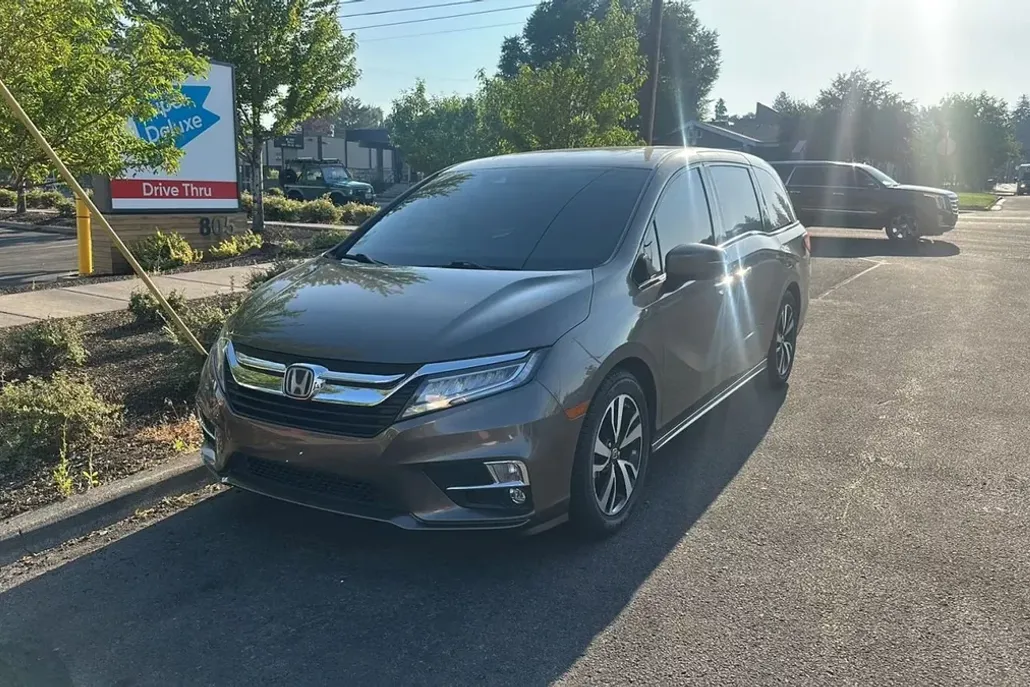 2019 Honda Odyssey Elite photo 1