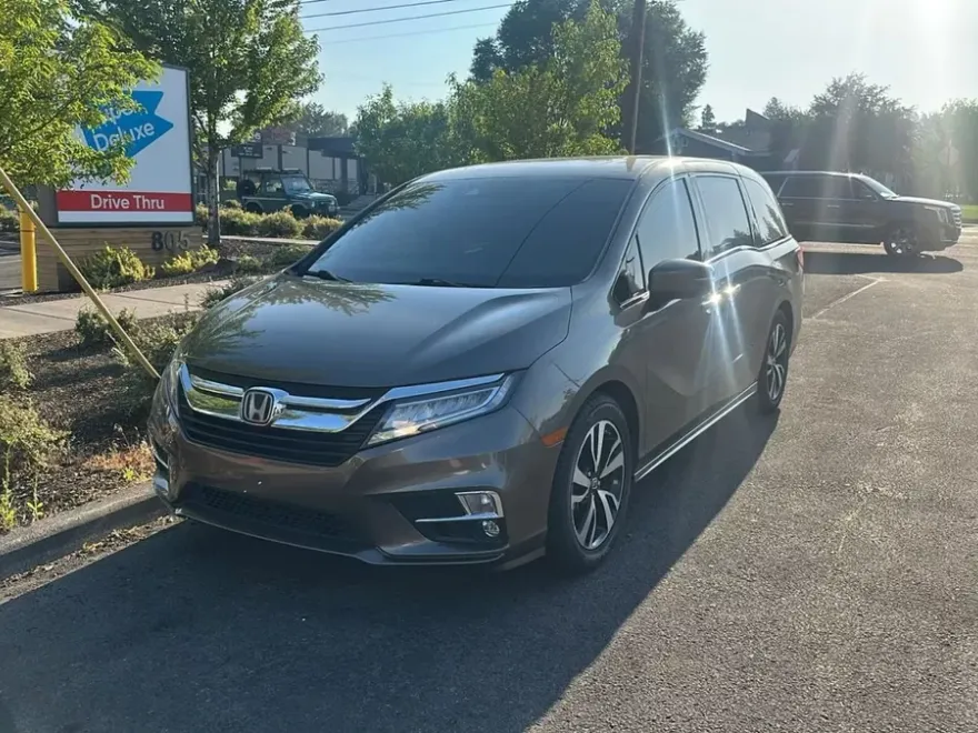 2019 Honda Odyssey Elite photo 1