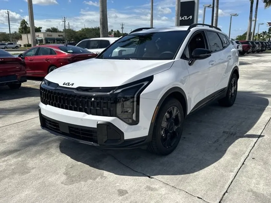 2026 Kia Sportage X-Line photo 1