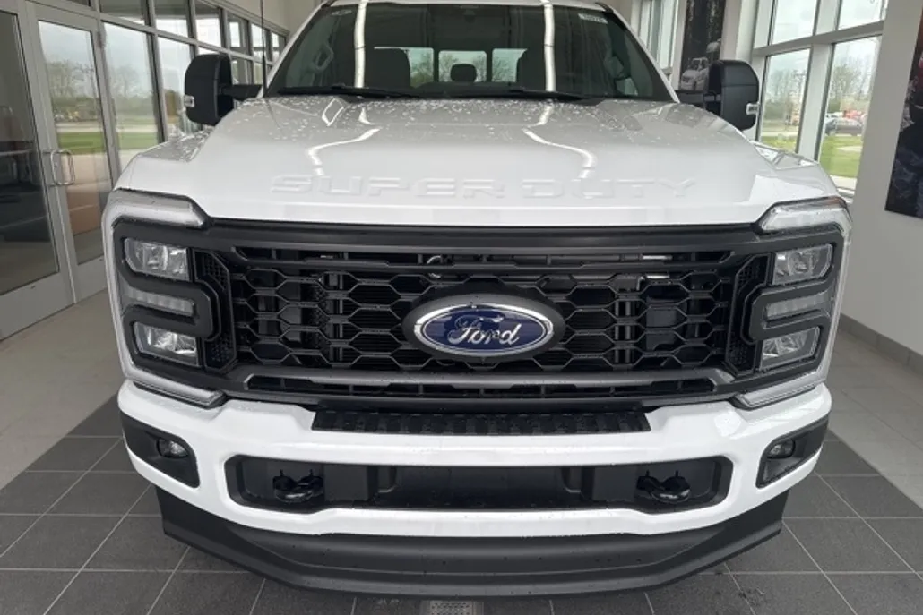 2025 Ford F-350 XL photo 1