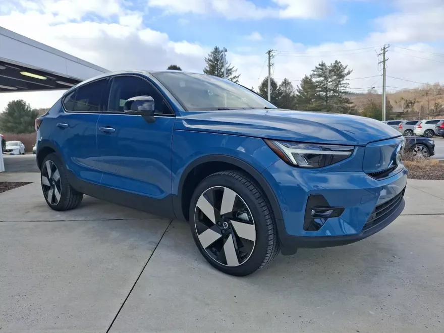 2024 Volvo C40 Recharge Plus photo 1