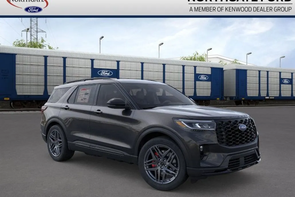2025 Ford Explorer ST photo 1