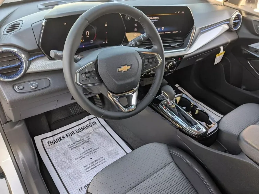 2026 Chevrolet Trax LT photo 1