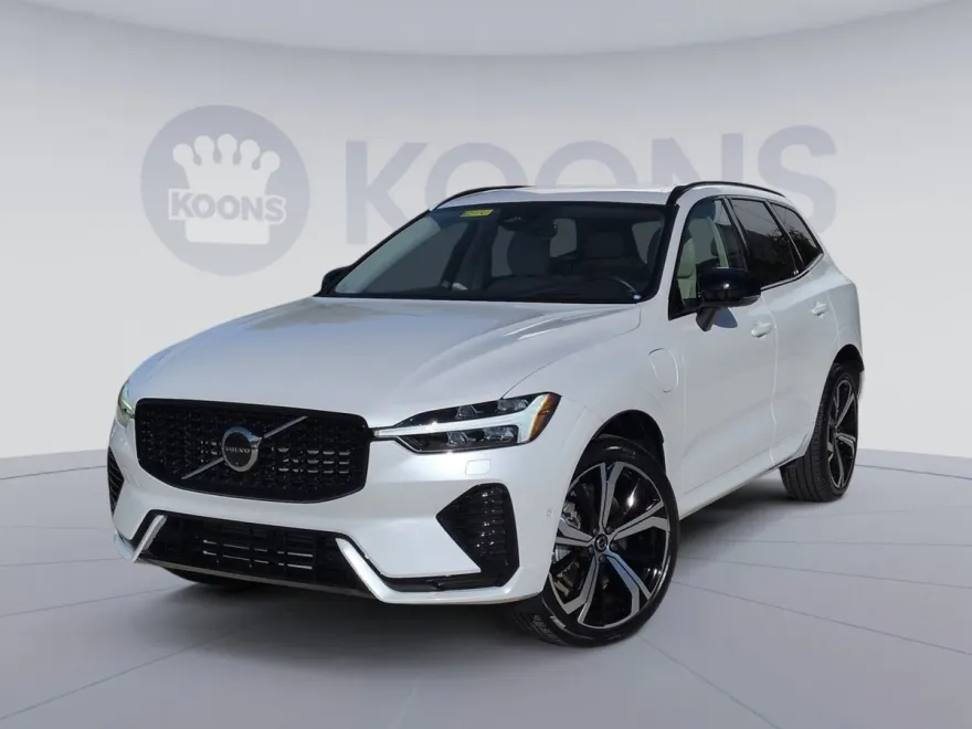 2025 Volvo XC60 Recharge T8 photo 1