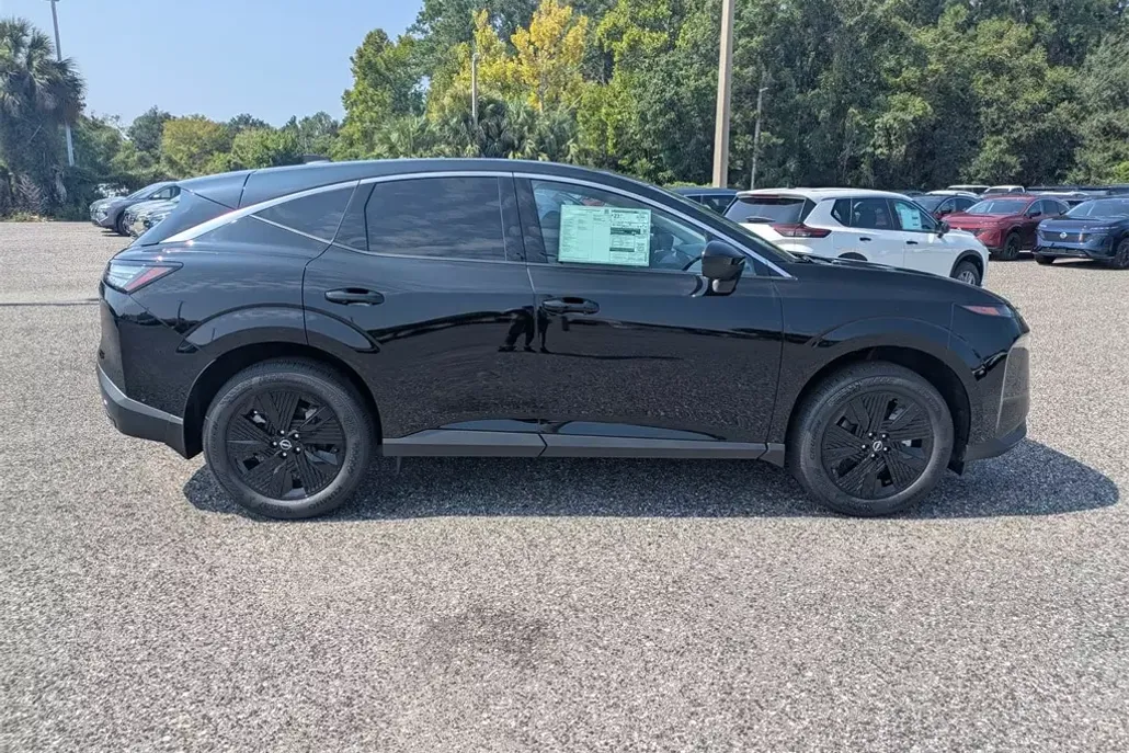 2025 Nissan Murano SV photo 1