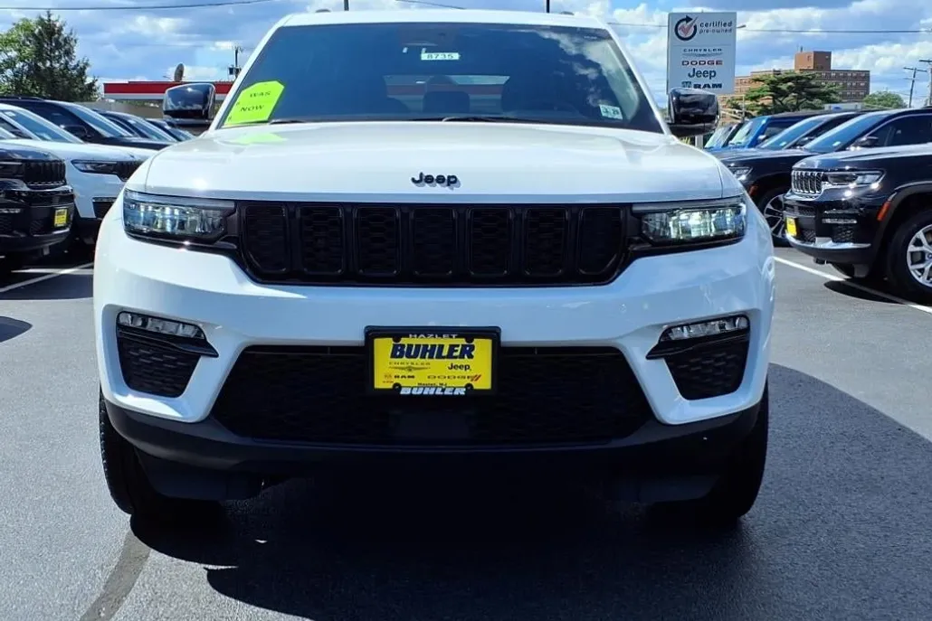 2024 Jeep Grand Cherokee Limited photo 1